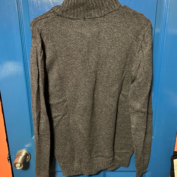 Men’s American Eagle sweater - Picture 2 of 2